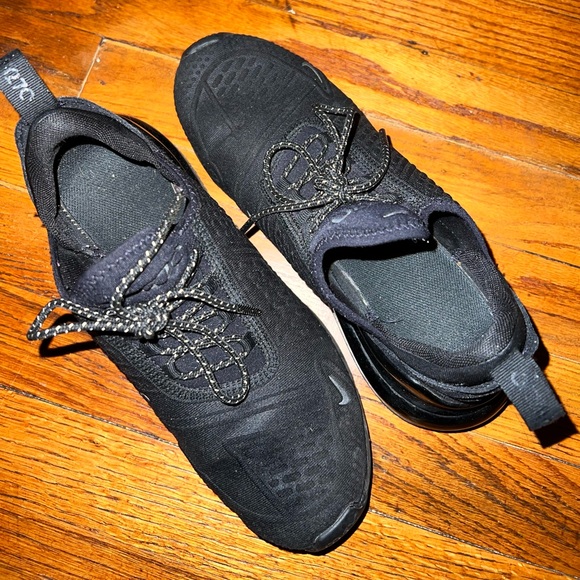 Airmax Nikes - Picture 2 of 4